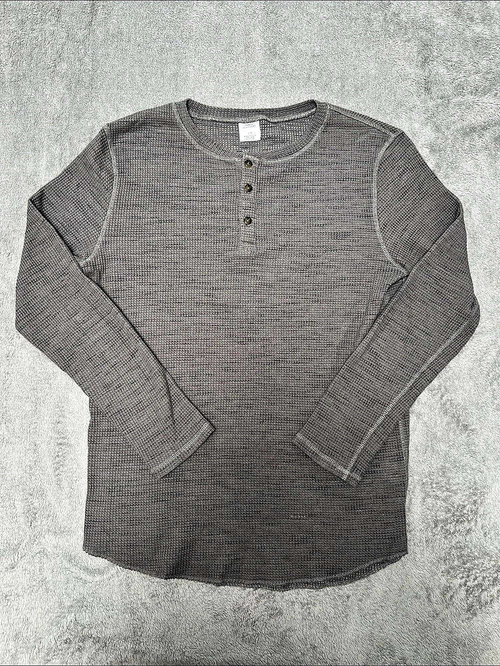 Urban Outfitters Men's Gray Long Sleeve Henley Size Large